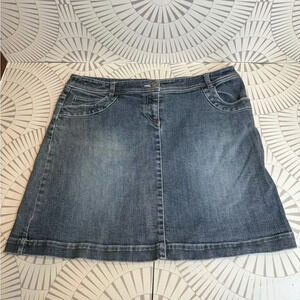 Boden Women’s Blue Denim Skirt with Red Stitching Pockets‎ Zipper/Button Closure